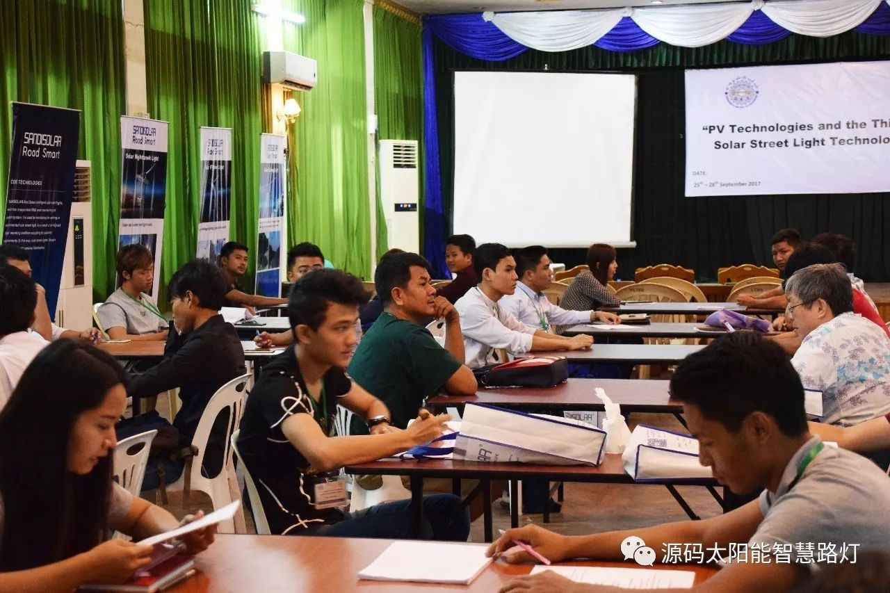 Road Smart帶給緬甸的不止是光！